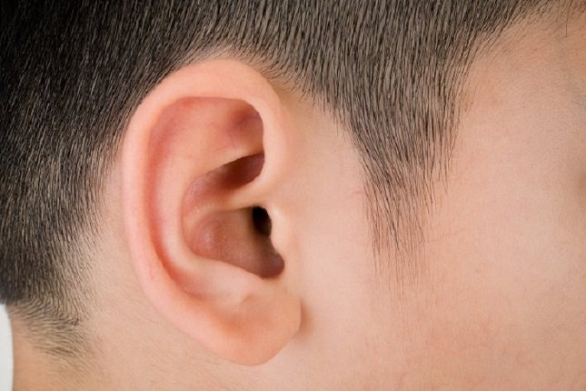La presencia de cera en los oídos es esencial e importante