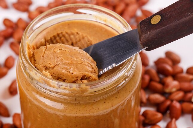  La crema de cacahuete aporta un buen número de beneficios a la salud
