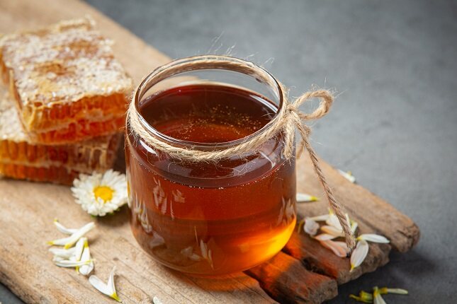 Honey is very effective in reducing the symptoms of common cold.