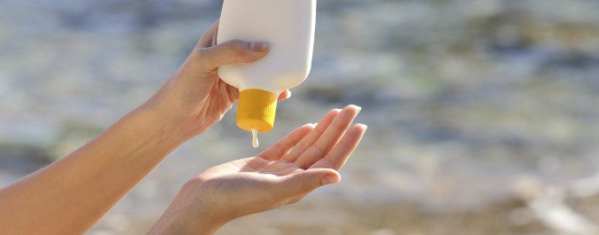 Tras la menopausia deberemos aumentar el factor de protección de la crema solar