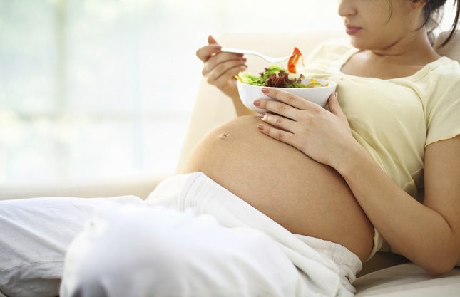 La pregorexia es un trastorno alimenticio que tiene una mujer embarazada 