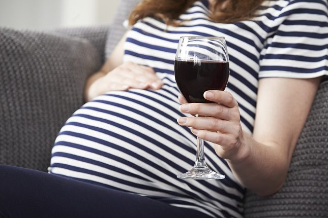 Si tu bebé nace con este síndrome del alcoholismo fetal es difícil de diagnosticar