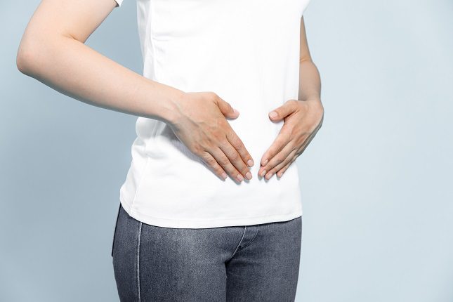 El intestino delgado es el que se encuentra en primer lugar en el aparato digestivo