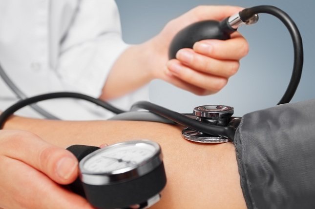 Cuando se padece hipertensión es necesario acudir al médico regularmente