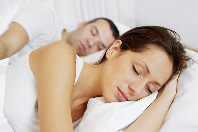 Las personas con insomnio  pueden tener dificultades para quedarse dormidos durante una siesta