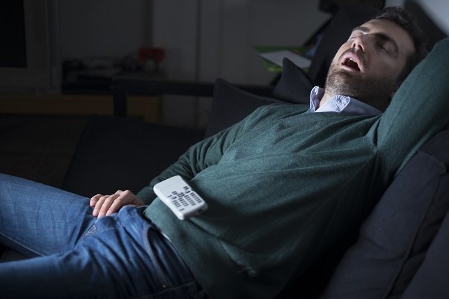 La evidencia sugiere que los trastornos de la articulación temporomandibular y la apnea del sueño van de la mano