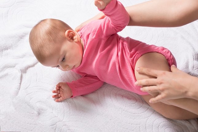 La dislocación congénita de cadera es una patología observable en el bebé 