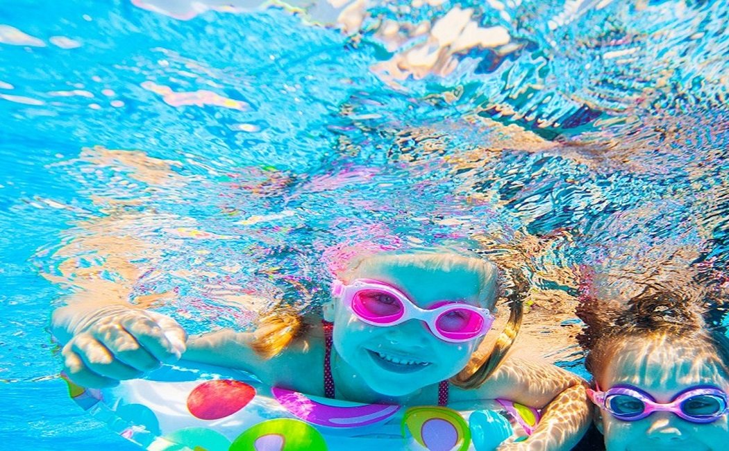 ¿Puede producir alergia el cloro de las piscinas?