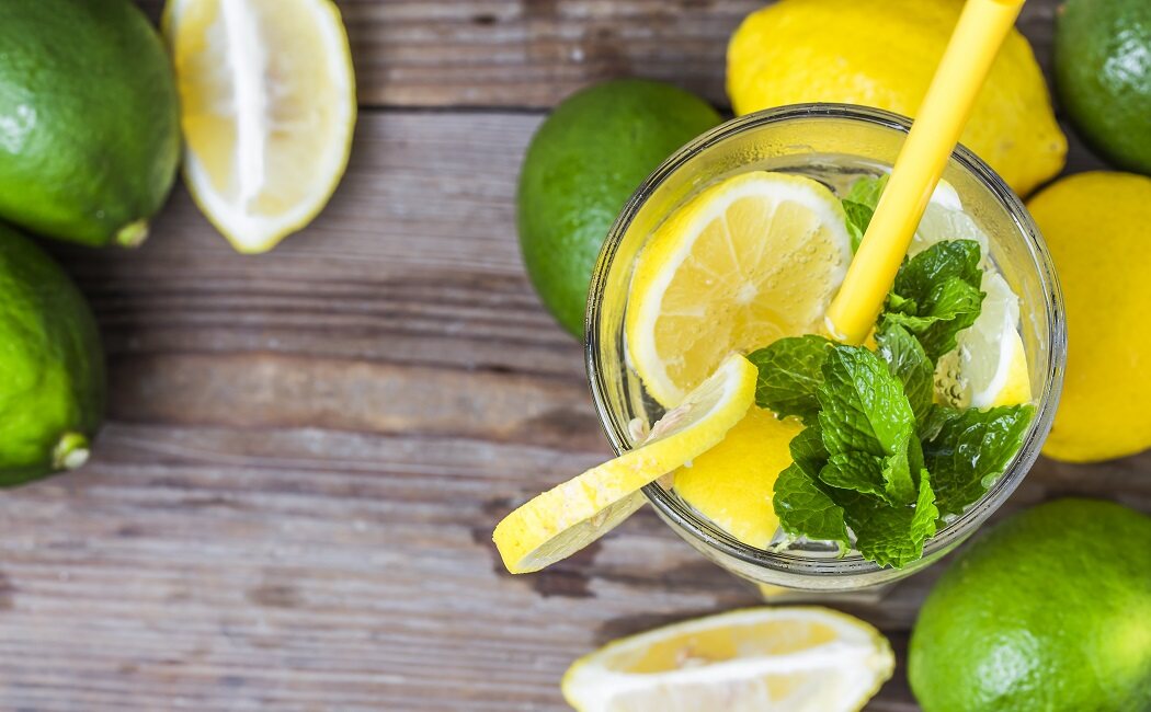 Cómo hacer una refrescante limonada casera