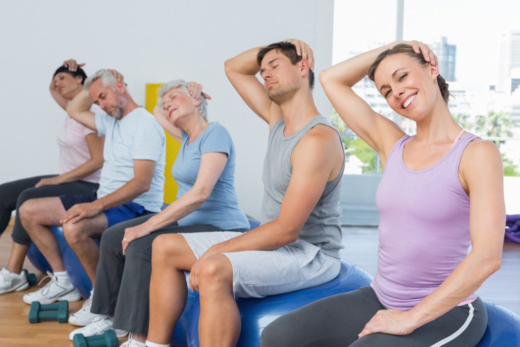 12 hábitos y ejercicios para prevenir los dolores de cuello