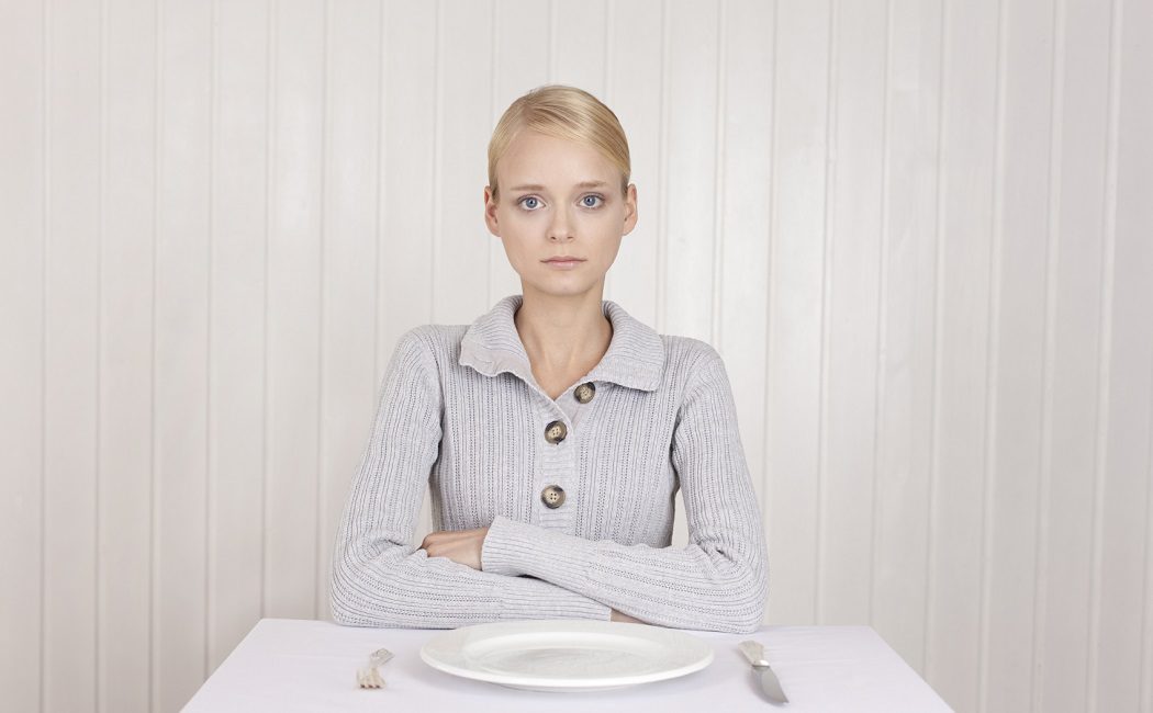 Cómo ayudar a alguien que tiene anorexia