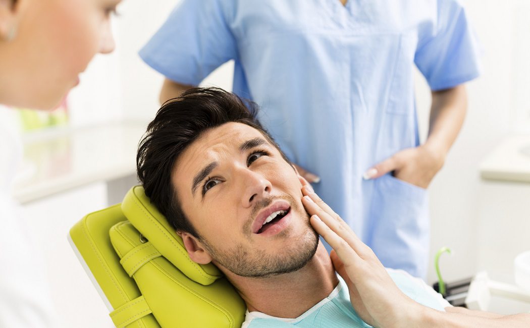 Qué es la placa dental y qué consecuencias tiene
