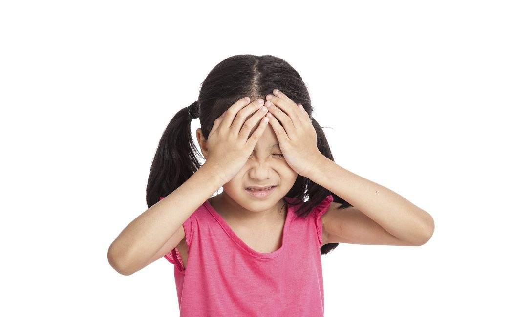 Causas del dolor de cabeza en niños y adolescentes