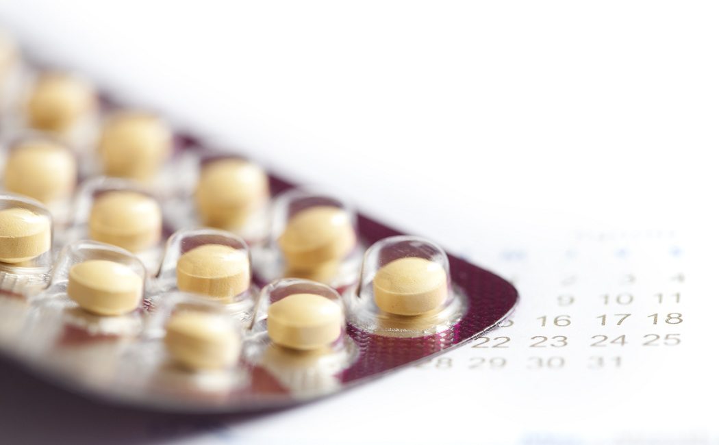 Efectos secundarios leves y graves de las píldoras anticonceptivas