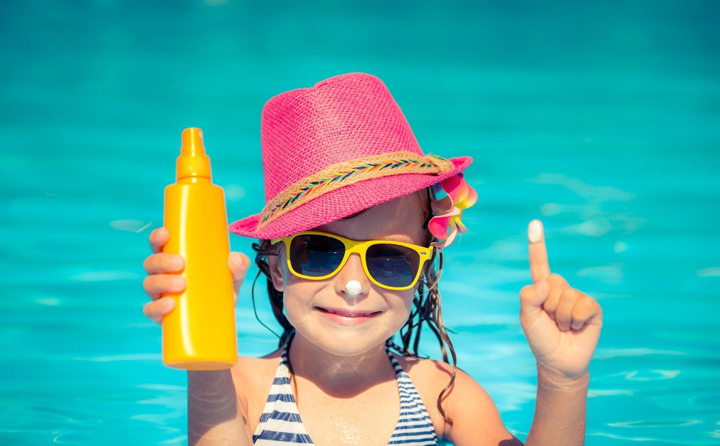 Cuál es la diferencia entre la crema solar para niños y para los adultos