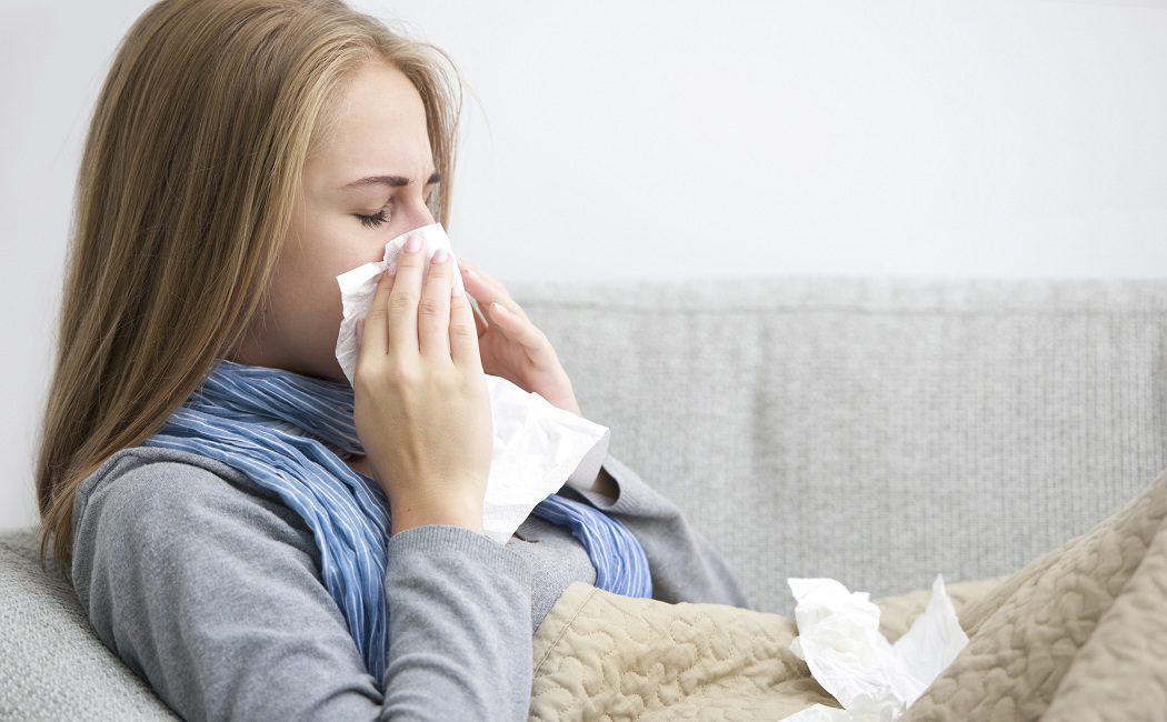 En qué se diferencian la gripe y el resfriado