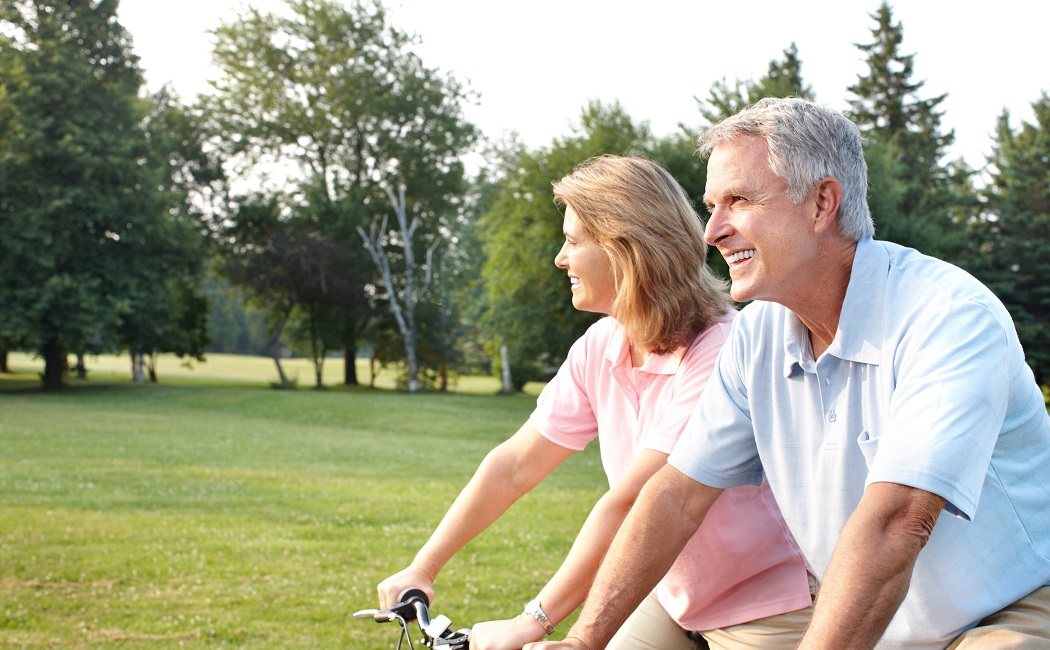 Cuánto ejercicio moderado o vigoroso necesitas si tienes más de 65 años