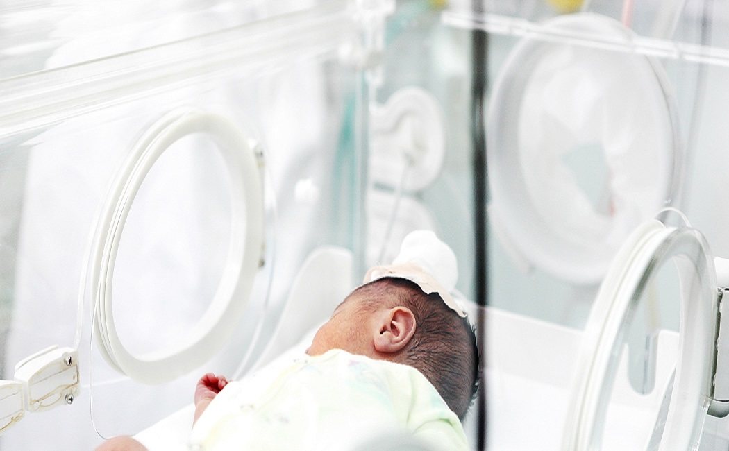 Hemorragia intraventricular en bebés prematuros