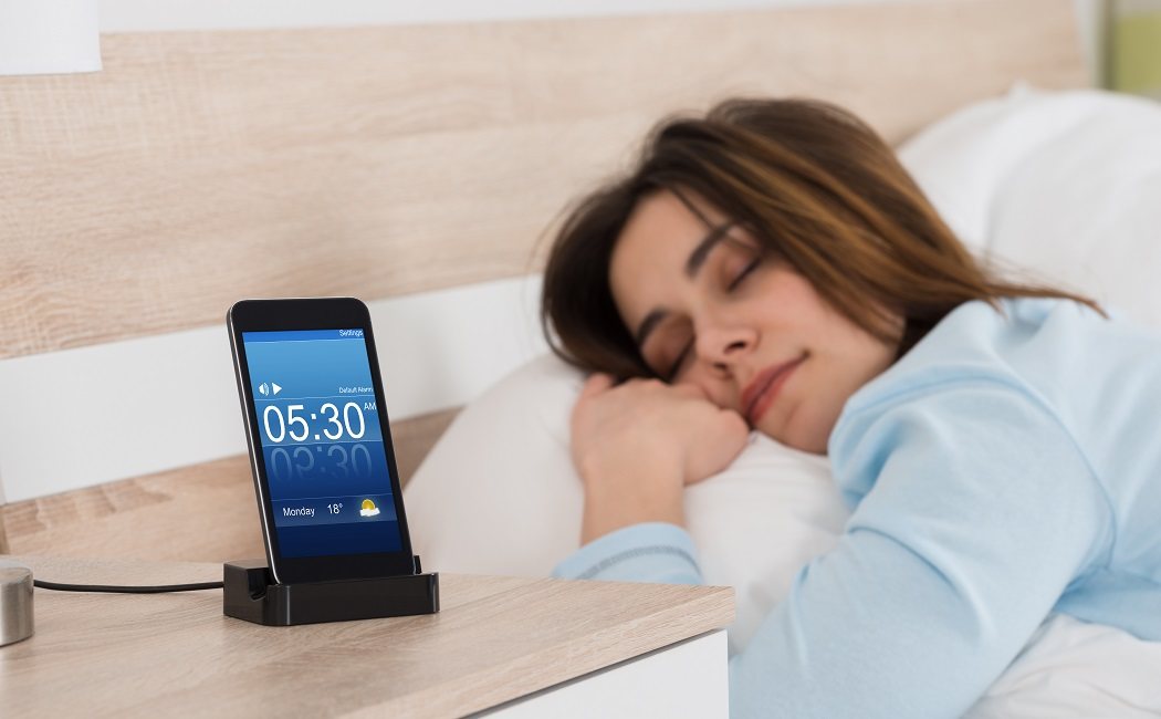 Dormir cerca de tu teléfono puede afectar a tu salud