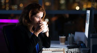 Cómo trabajar de noche sin afectar a tu salud