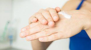 Remedios naturales para mejorar la piel de las manos secas