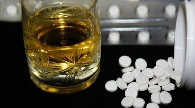 Por qué no puedes mezclar los antibióticos con el alcohol